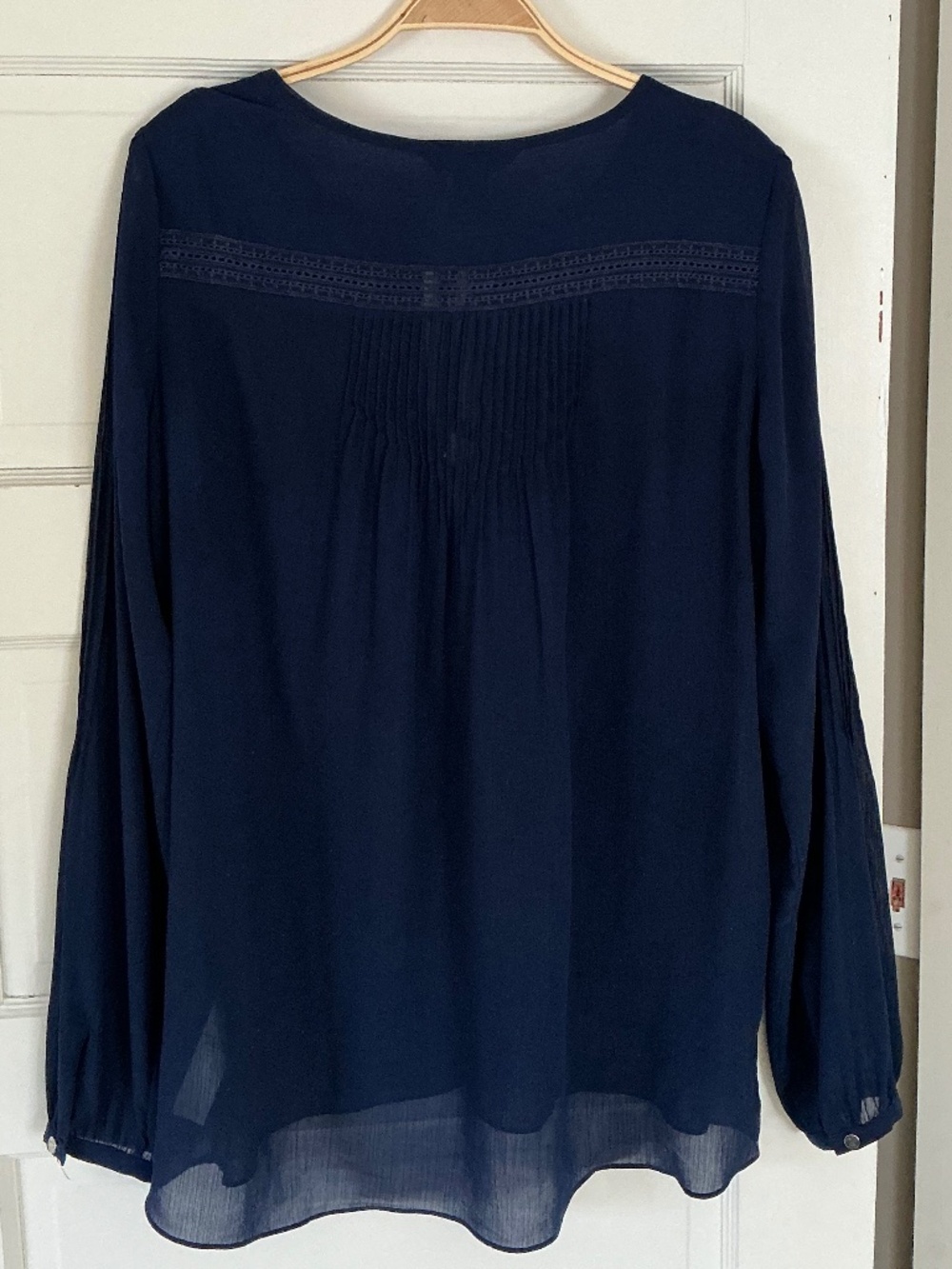 White House Black Market Blouse Navy Blue Size 8 Boho Style Top - Picture 6 of 13